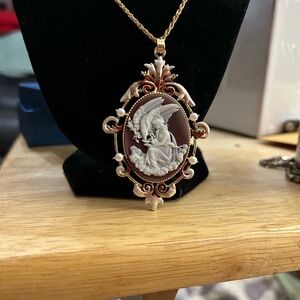 Elegant Cameo Revival Resin/plastic Pendant Necklace